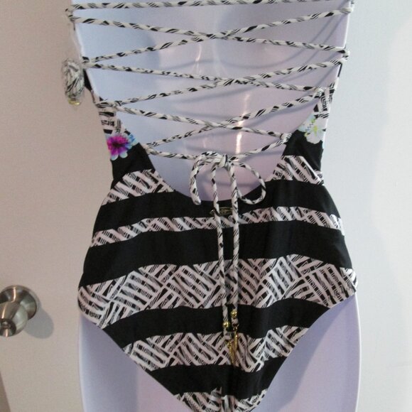 Jessica Simpson Lace-Up Back One-Piece Swimsuit Botanica NWT Sz S - Picture 9 of 11